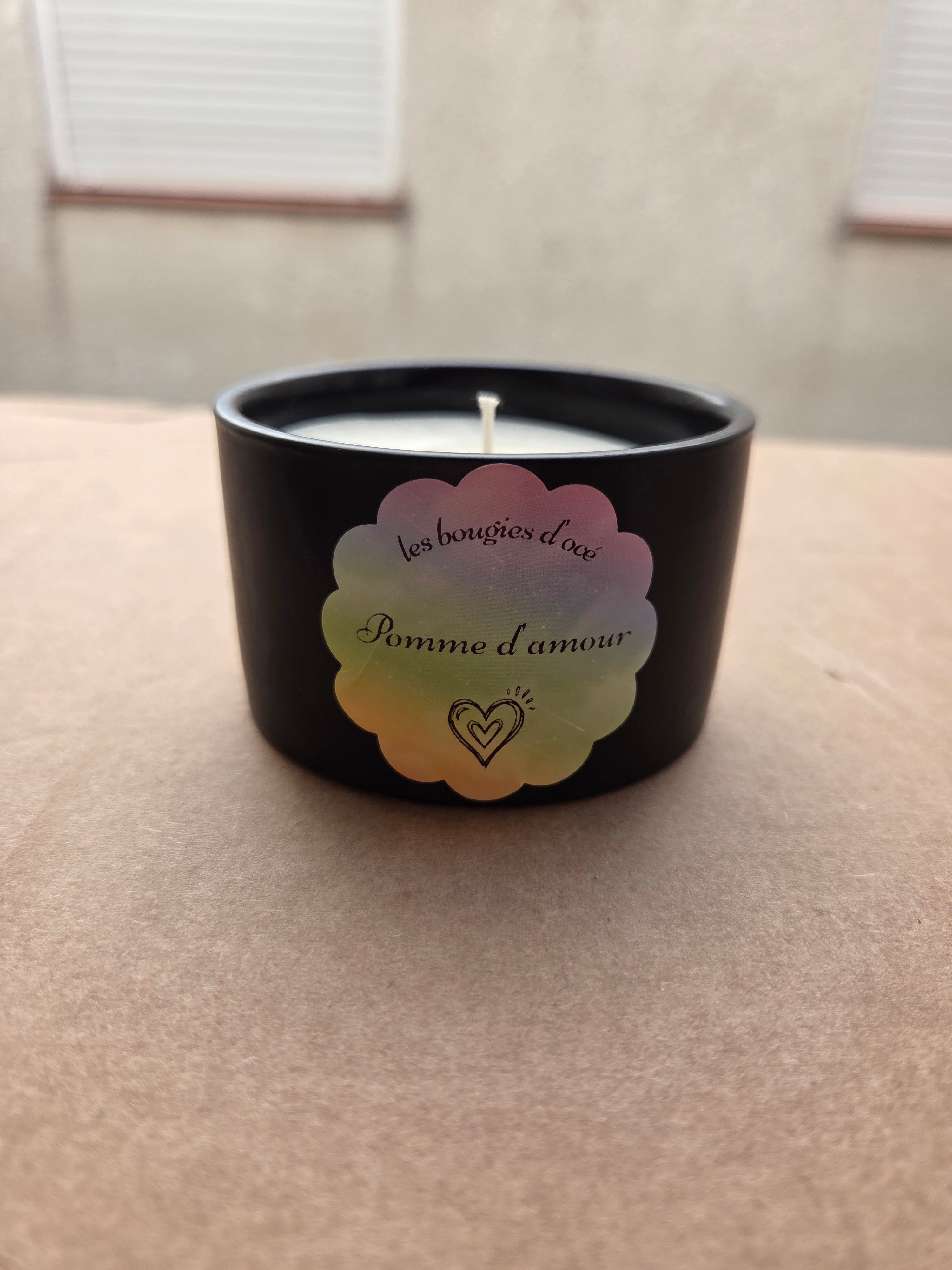 Pot moyen noir pomme d’amour