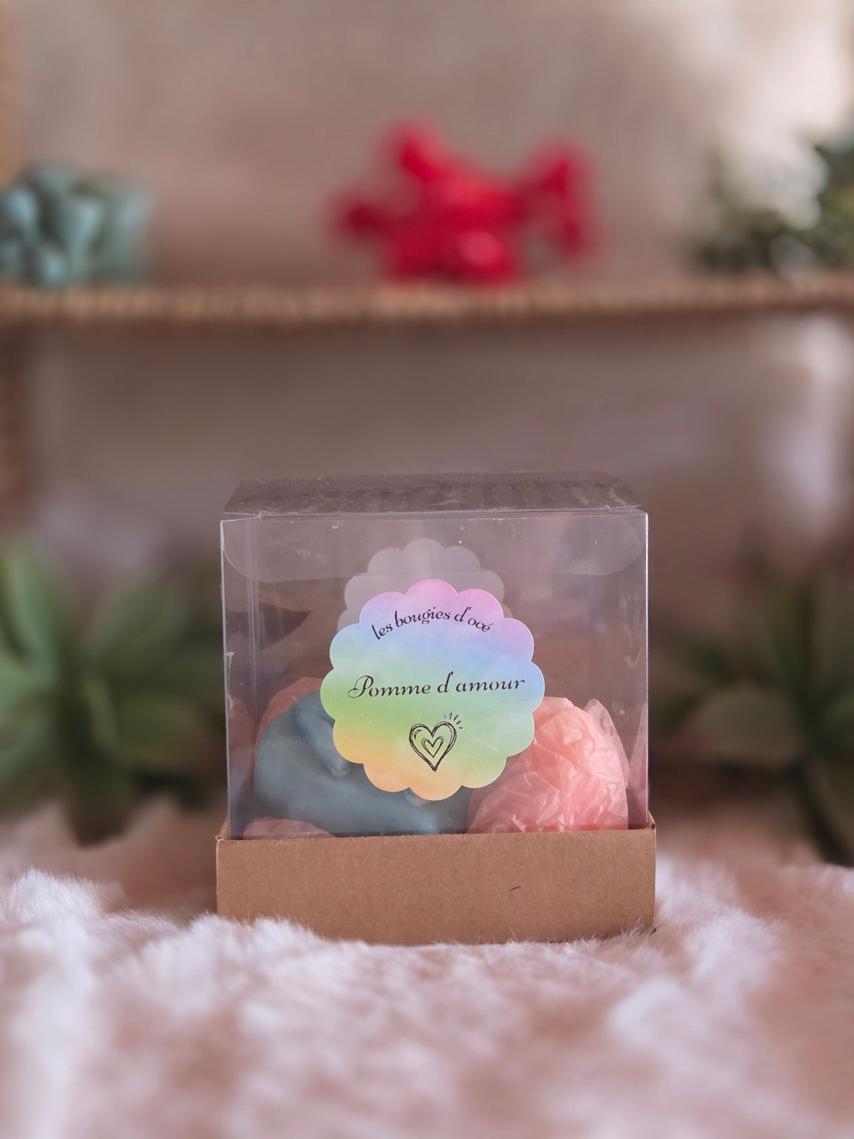 Bougie Moulée "Mains en Cœur" (150 g) – Senteur Pomme d'Amour