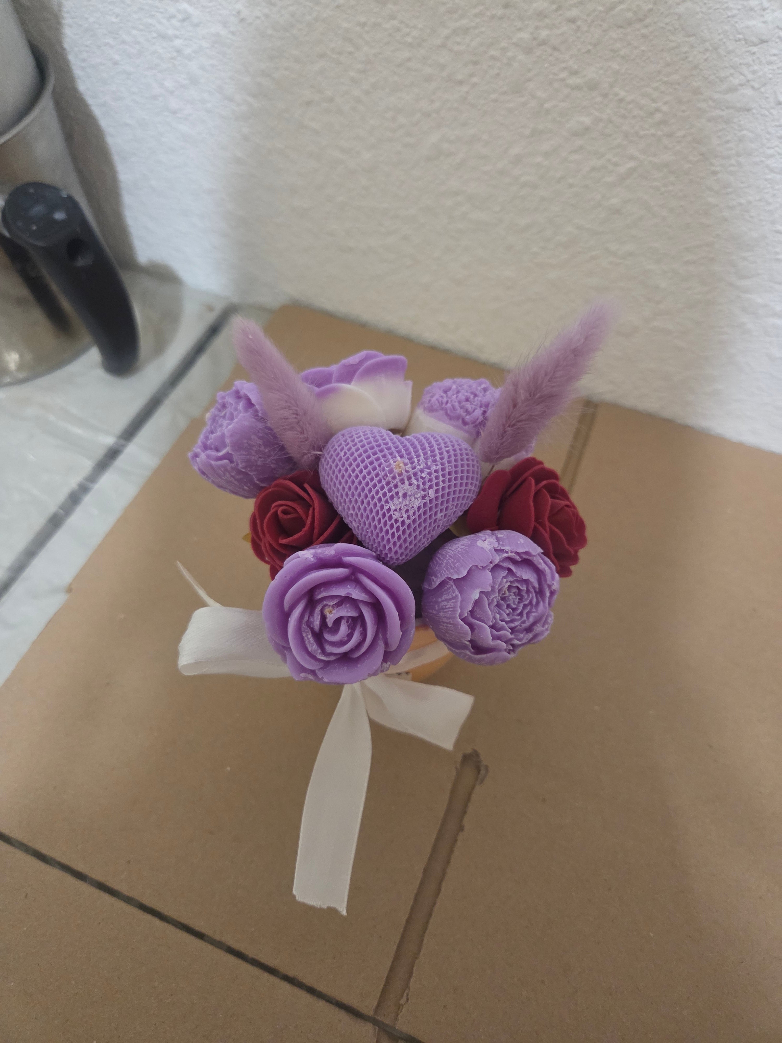 Petit Bouquet de Fleurs Parfumées en Fondants – Senteur Bonbon violette