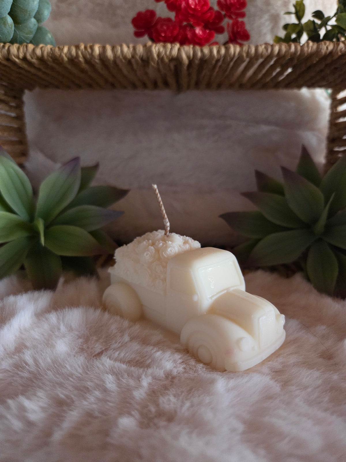 Bougie Moulée "Camionnette Fleurie" (150 g) – Senteur Monoï
