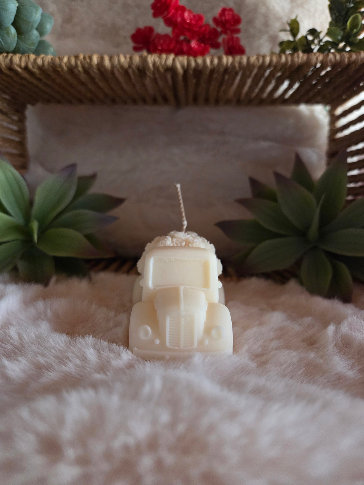 Bougie Moulée "Camionnette Fleurie" (150 g) – Senteur Monoï