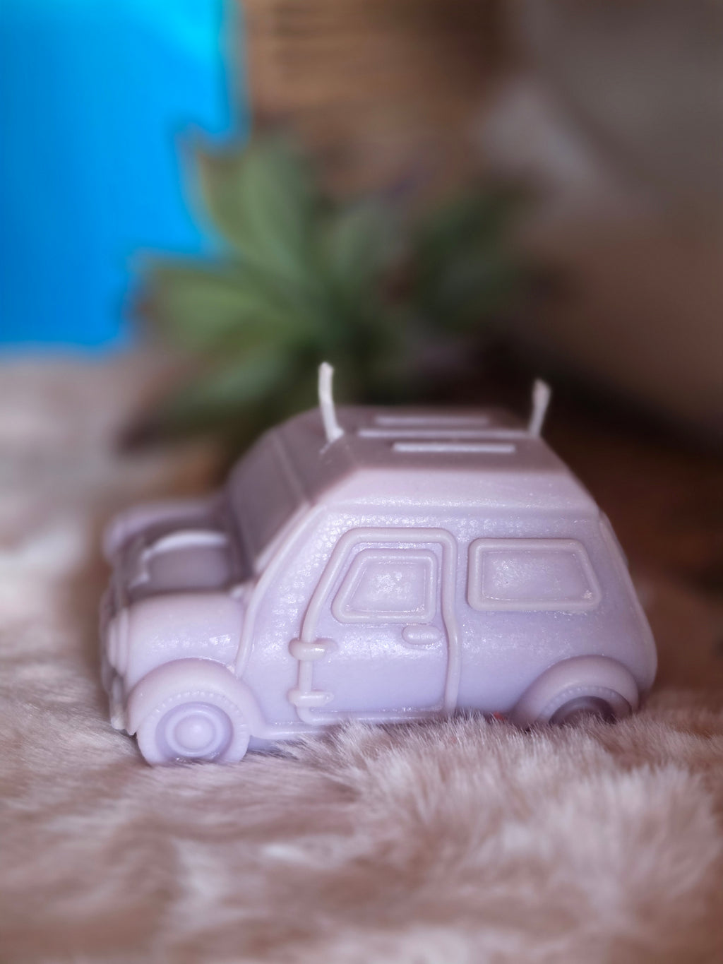 Bougie Moulée "Voiture Vintage" (150 g) – Senteur Fruits Rouges