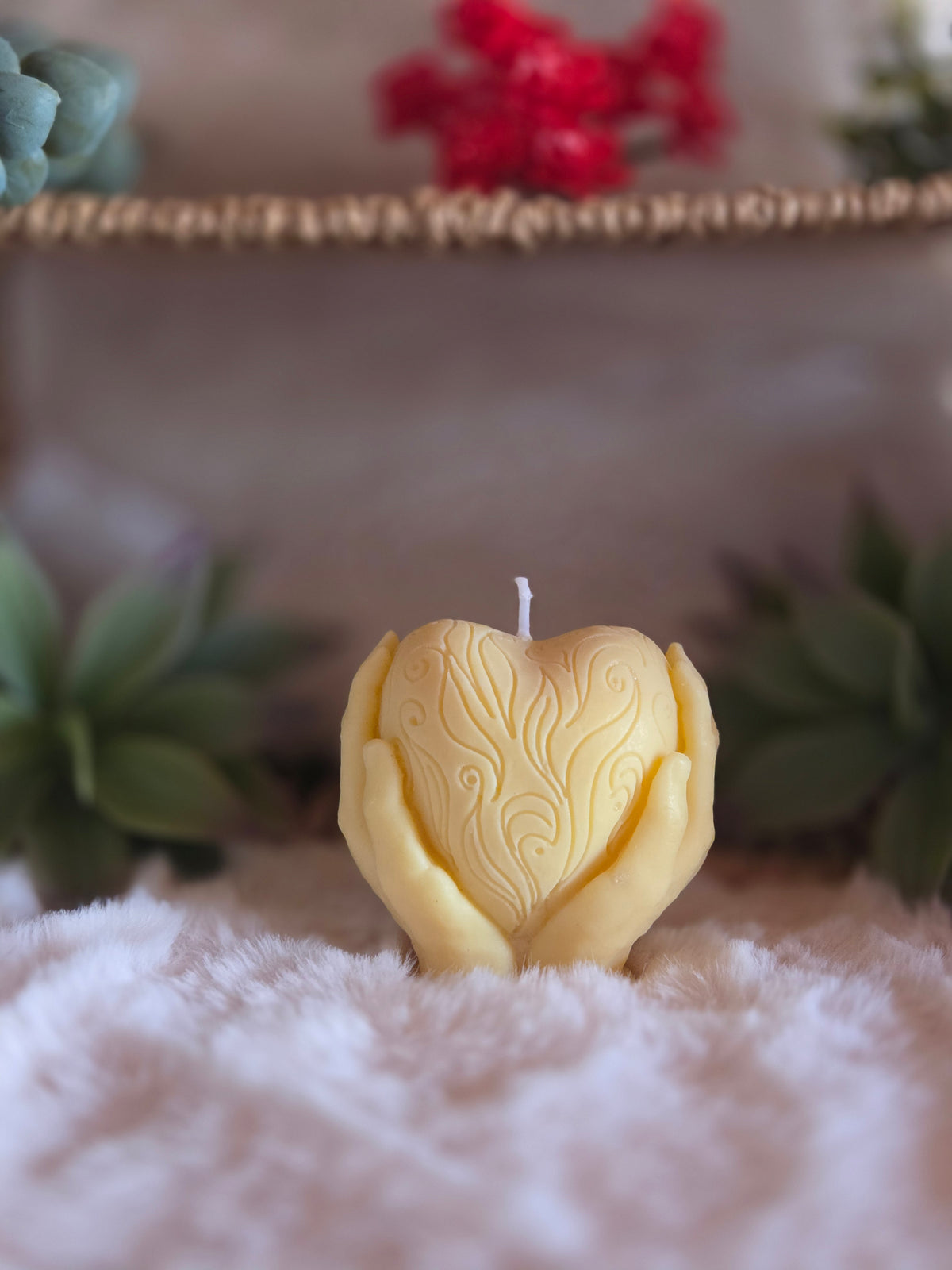 Bougie Moulée "Mains Cœur Sculpté" (150 g) – Senteur Tropical